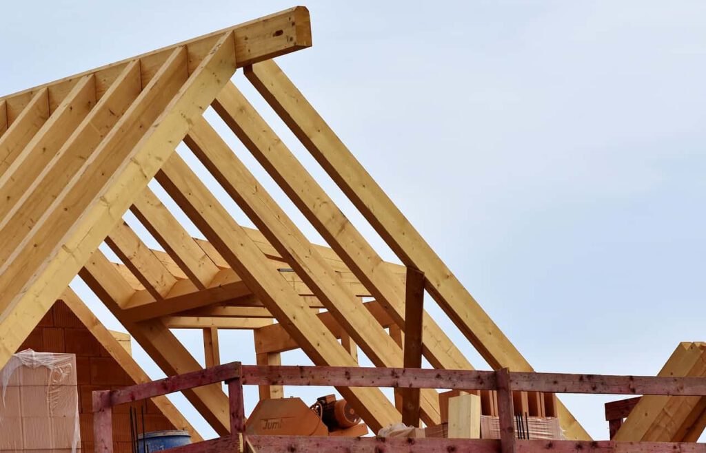 Come ristrutturare un tetto: costi e fasi dei lavori